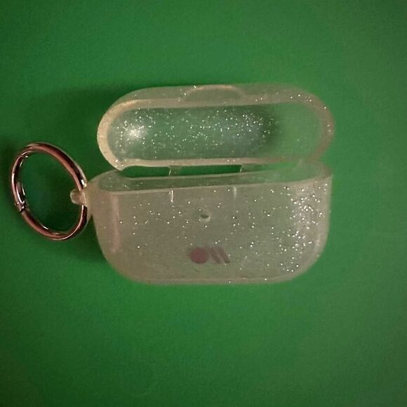 Casely clear silicone w glitter AirPod Pro case with keyring NWOT - Picture 3 of 6